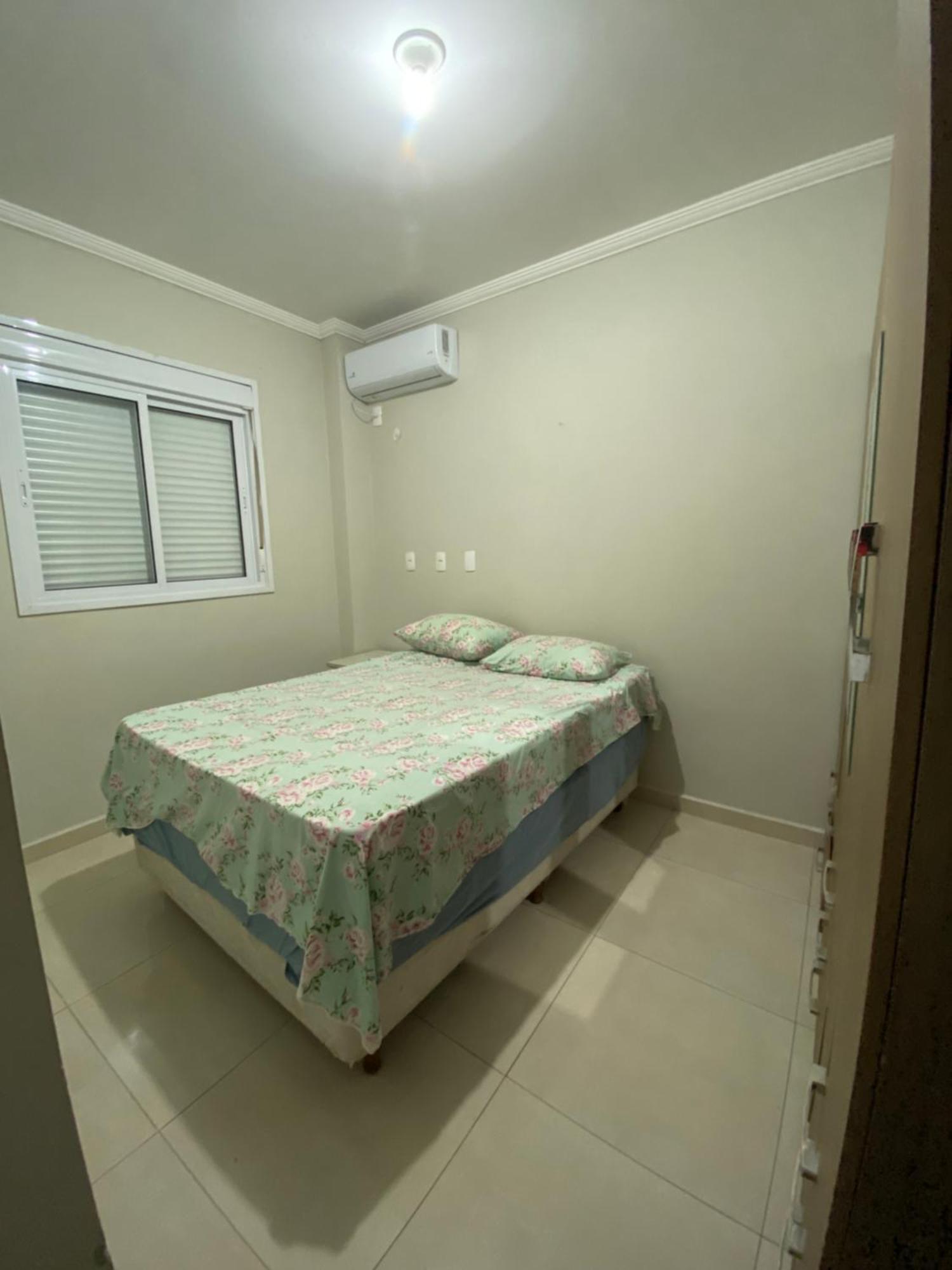 Terreo 2 Dorm Apartamento *